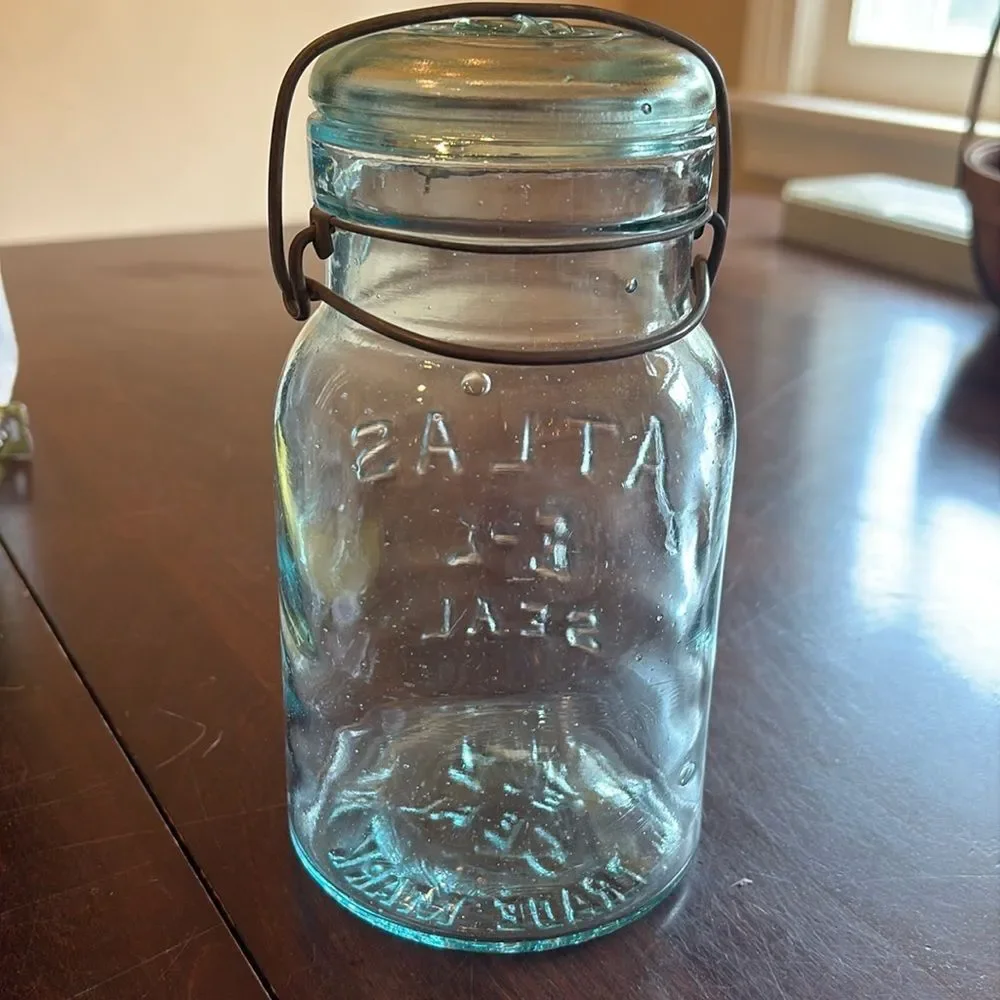 Vintage blue atlas E – Z seal quart canning jar